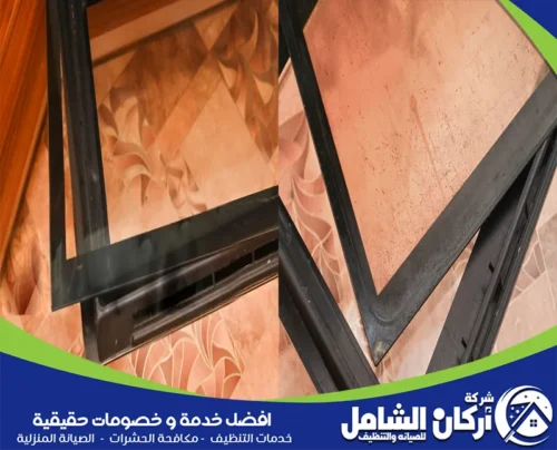 تفاصيل مهمة! هذه الصورة تُظهر إزالة وتنظيف زجاج باب الفرن بشكل احترافي. نقدم أفضل خدمة تنظيف أفران بالاحساء للحصول على نتائج مبهرة. لا تتردد في طلب خدمة تنظيف أفران احترافية من شركة أركان الشامل 0500073610.